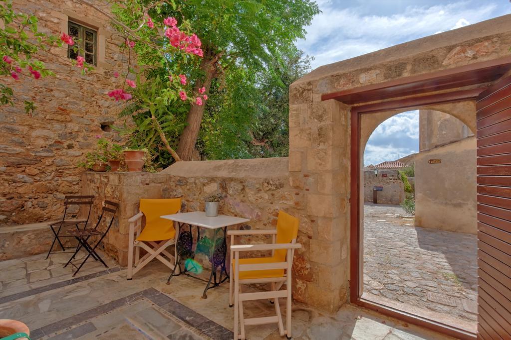 Dorovinis Monemvasia Castlehouses Exterior photo