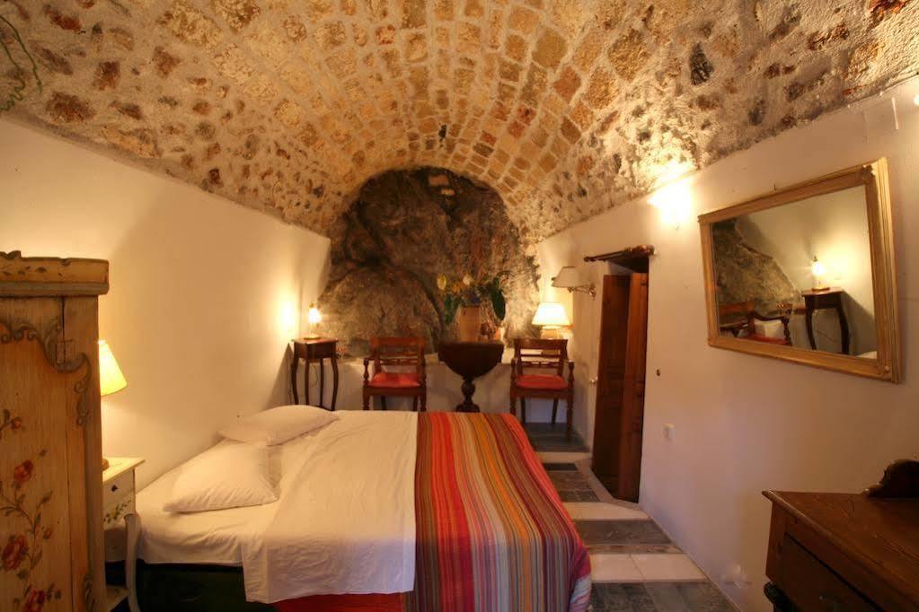 Dorovinis Monemvasia Castlehouses Exterior photo